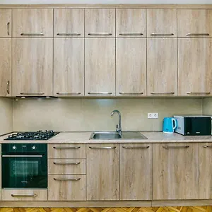 https://bulvar-lux-baku.aboutbakuhotels.com