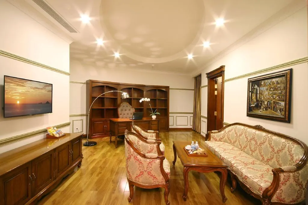 ****  Nha Trang Palace Hotel וייטנאם